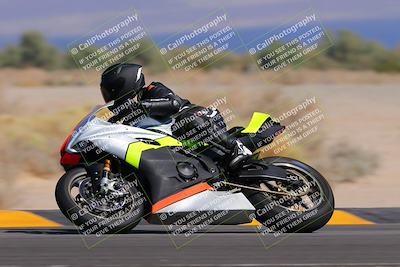 media/Oct-08-2022-SoCal Trackdays (Sat) [[1fc3beec89]]/Turn 16 (125pm)/